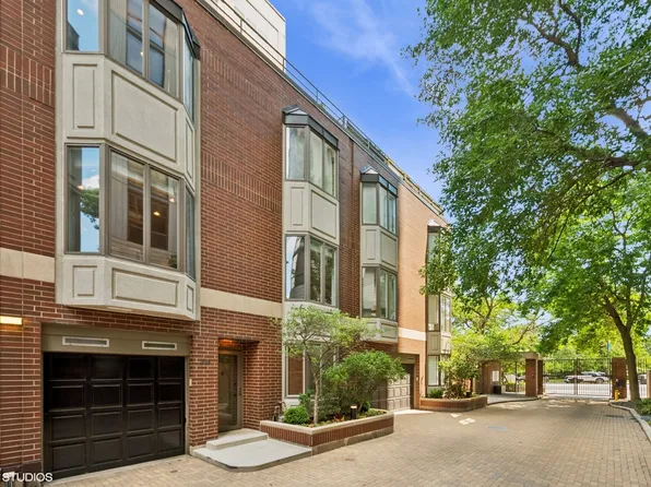 1740 N Clark St APT 1738, Chicago, IL 60614