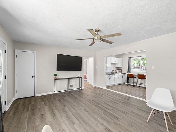 3rd image of 1436 Cheyenne Ave