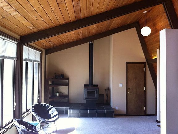 5th image of 406 NW Oceania Dr