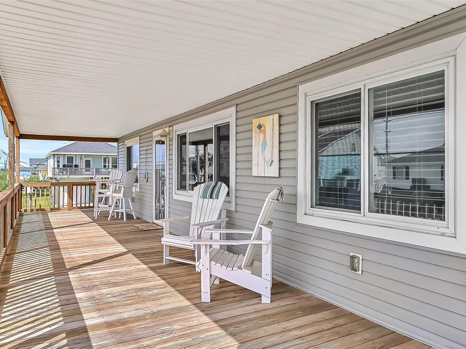 4 bed, 2.0 bath, 1326 sqft, $3,200 — Photo 4