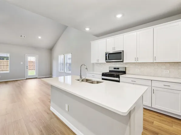 1914 Kentucky Trl, Seagoville, TX 75159