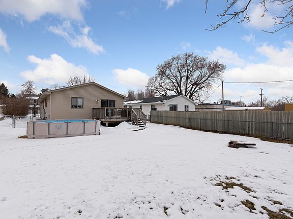 5th image of 715 Bob Ehlen Dr