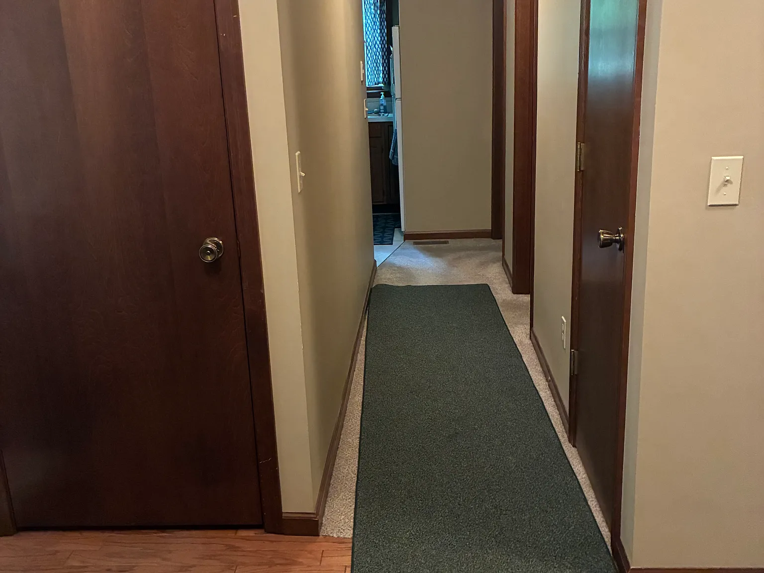 2 bed, 900 sqft, $1,500 — Photo 4