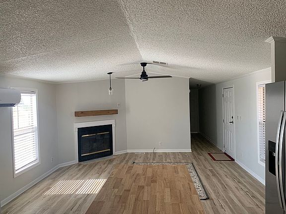5th image of 3350 N Divide Dr