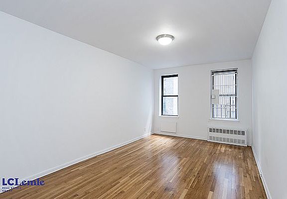 2nd image of 218 E 81st St #3RE