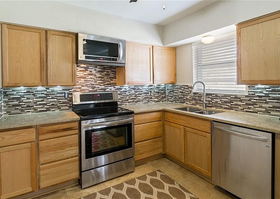 1st image of 2512 Bamboo St