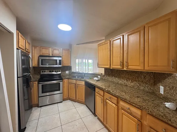 3409 NW 44th St APT 205, Fort Lauderdale, FL 33309