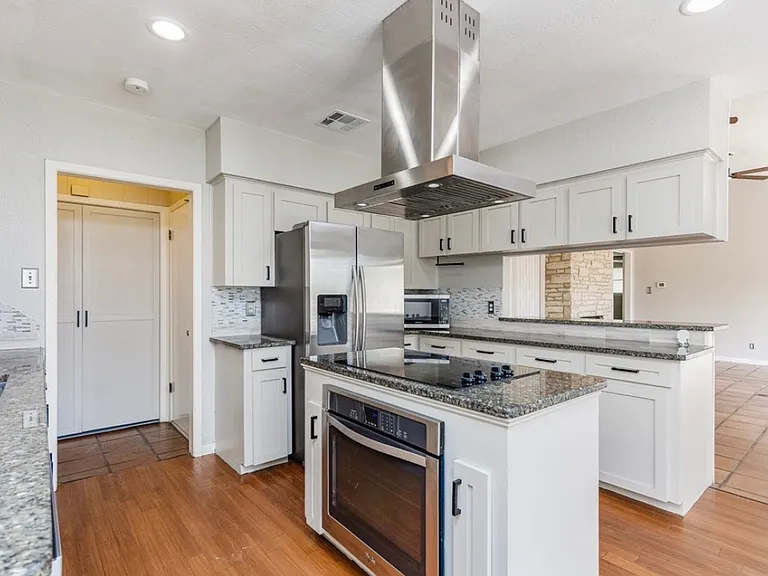 3935 Monta Dr — Photo 13