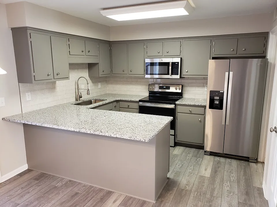 114 Acklen Park Dr #4