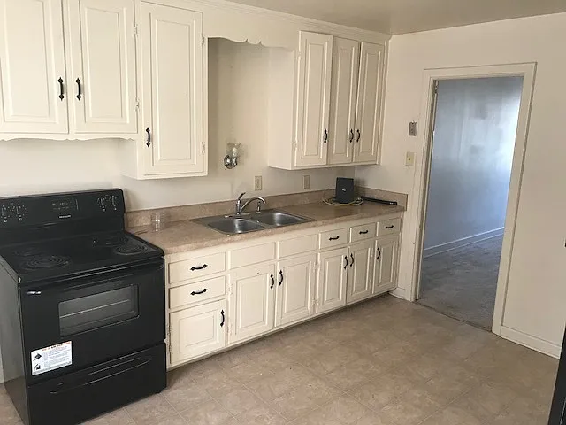 3215 & 3217 Dill Ave — Photo 2