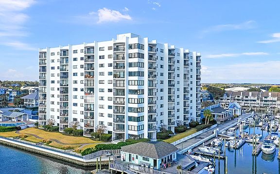 3rd image of 322 Causeway Dr Suite 306