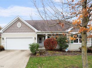 9138 E Windsor Dr, Olmsted Falls, OH 44138