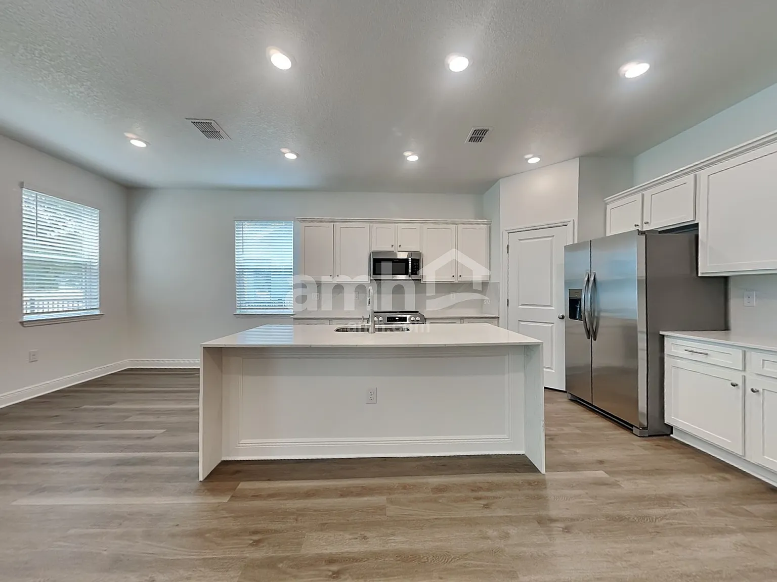 3 bed, 2.0 bath, 1598 sqft, $2,080 — Photo 4
