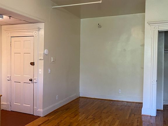 3rd image of 669 10th St #C