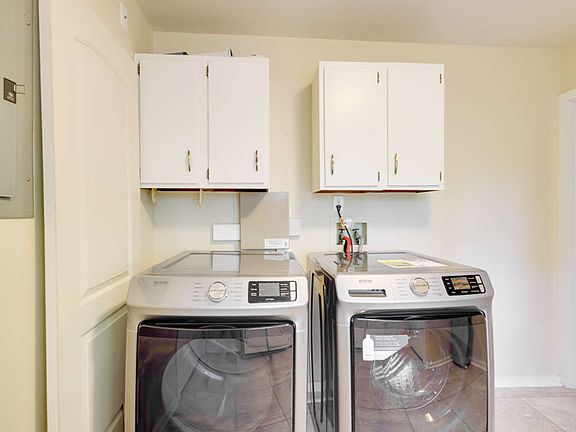 3rd image of 540 Kerry Lake Dr