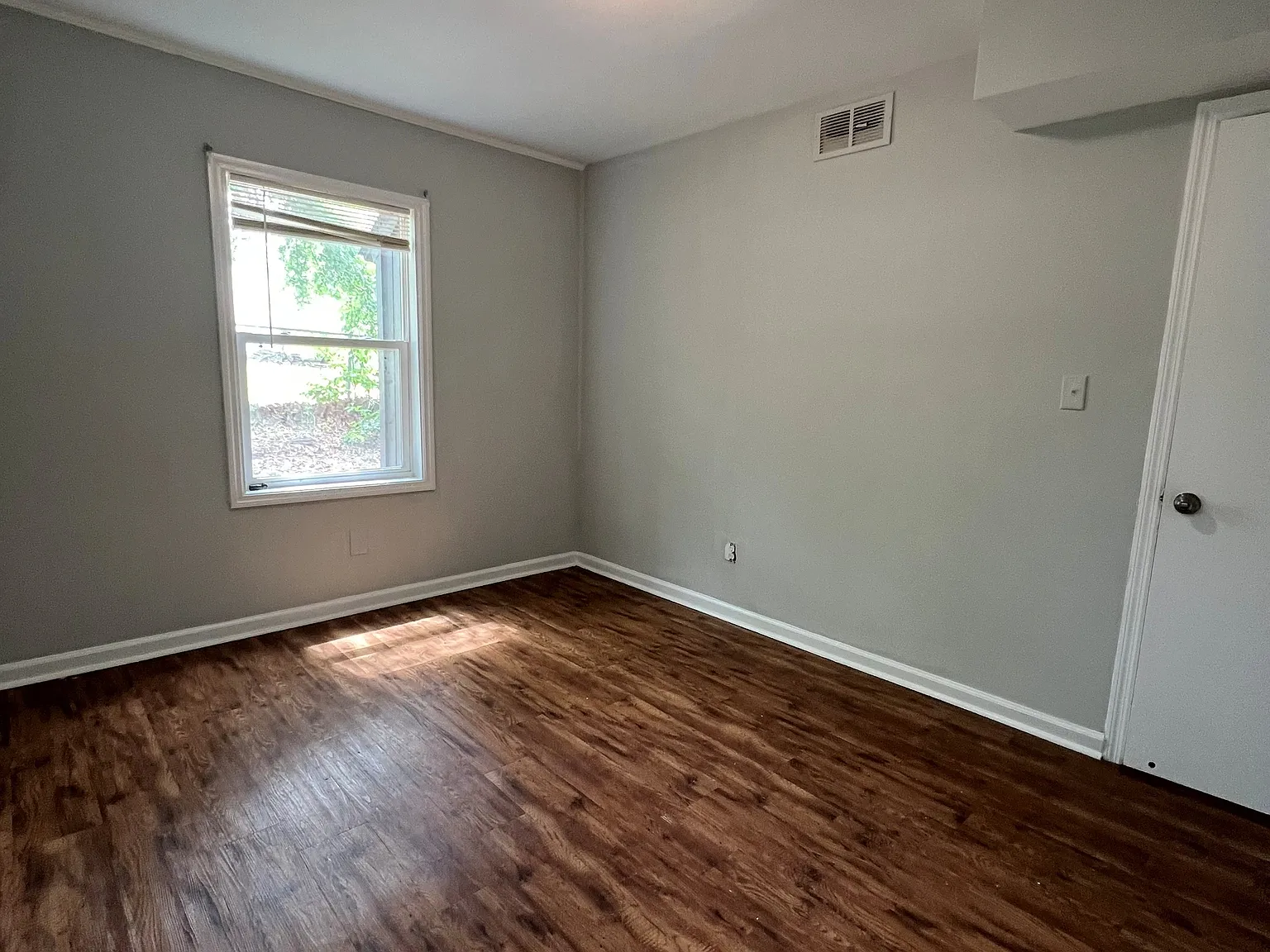 2 bed, 600 sqft, $1,100 — Photo 3