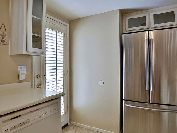 4th image of 34073 Emily Way