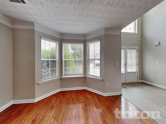 2nd image of 12573 Lakeside Pkwy