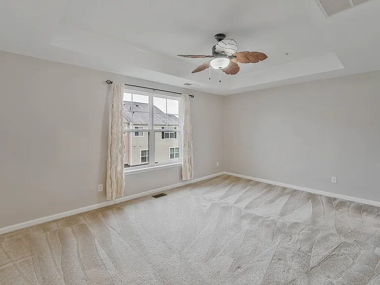 25218 Briargate Ter — Photo 24