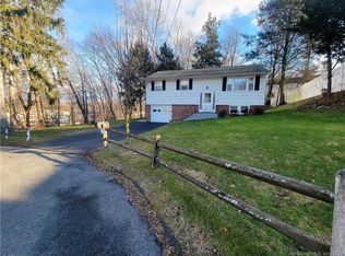 34 Berkshire Dr, Danbury, CT 06811