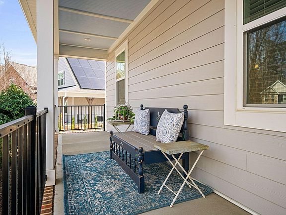 3rd image of 528 Spring Flower Ct