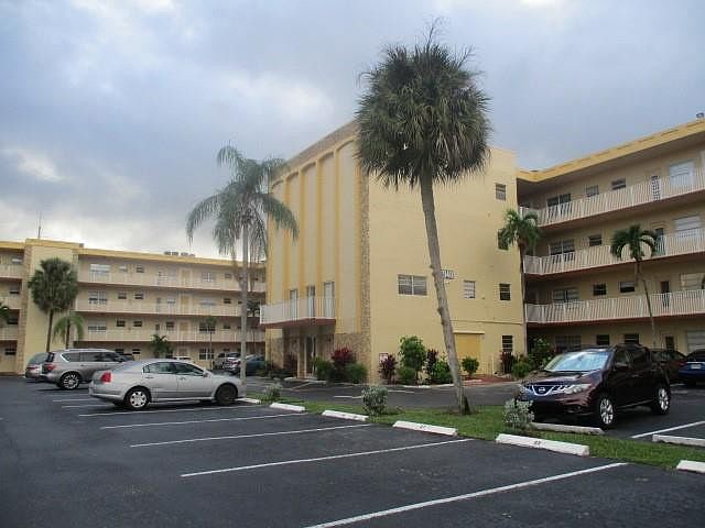 1st image of 3940 NW 42nd Avenue #113