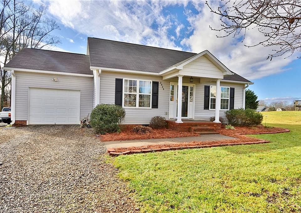 1st image of 2929 Maggie Way