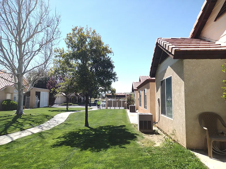 11541 Park Ln — Photo 14