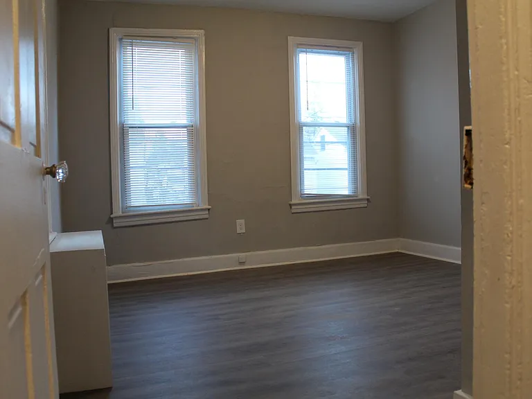38 E High St — Photo 28