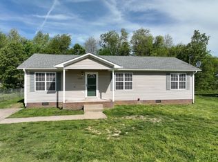 1040 Bush Ave, Oak Grove, KY 42262