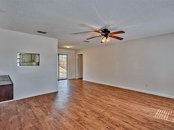 3rd image of 8204 SW 13th Rd