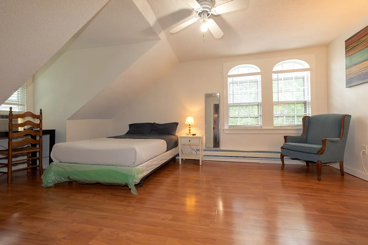 Photo 2 of 17 - 157 Perkins St #2D - Somerville, MA Building Photo - 157 Perkins St #2D