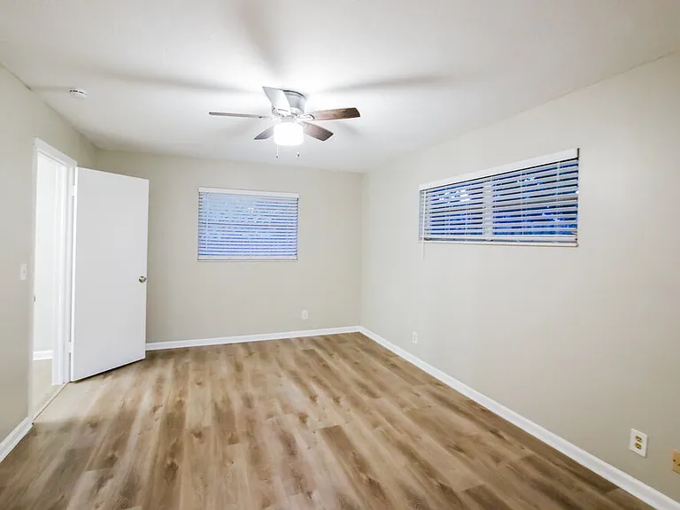 12695 Westport Cir — Photo 12