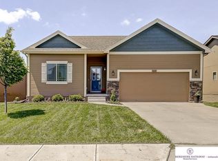 4656 N 166th St, Omaha, NE 68116