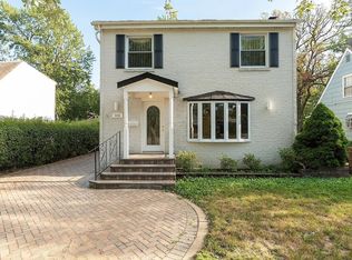 919 Greenwood Ave, Deerfield, IL 60015