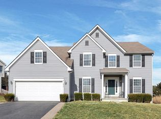 282 Park Trails Dr, Newark, OH 43055