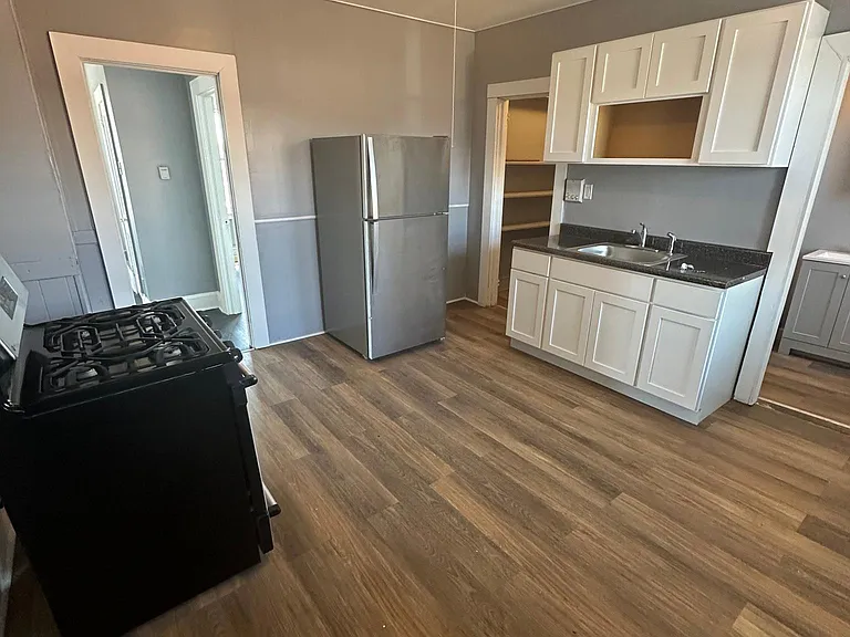 926 Wethersfield Ave #1C — Photo 3