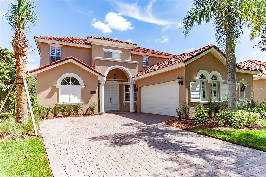 4 bed, 2.5 bath, 2500 sqft, $3,600 — Photo 1