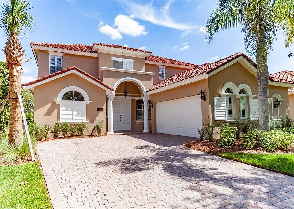 953 Lascala Dr