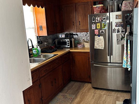 5th image of 35 N Cook St