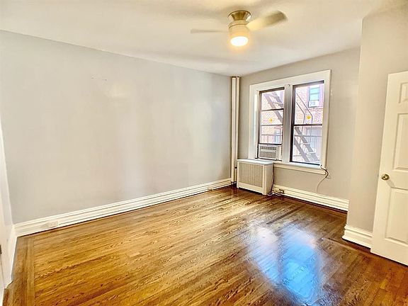 4th image of 275 Harrison Ave APT D1