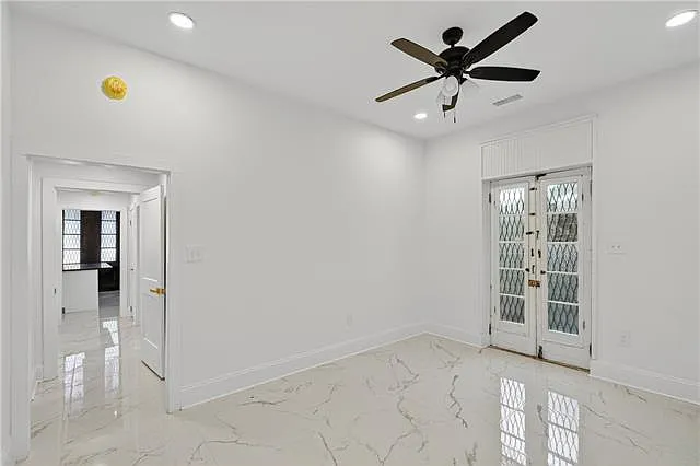 920 Chartres St #7 — Photo 9