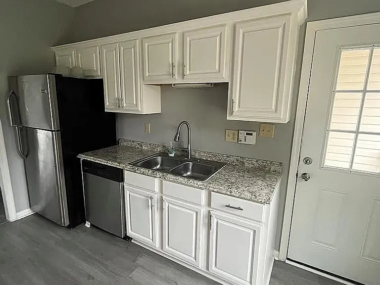 1006 S Jefferson St — Photo 4