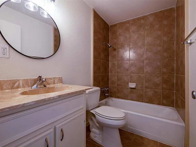 4304 Scottsdale Rd — Photo 13