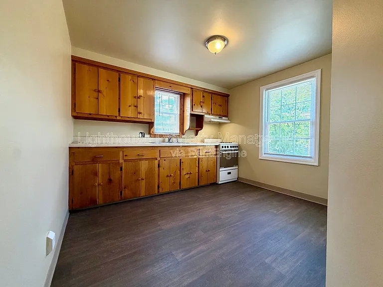 1447 Giddings Ave SE #2 — Photo 3
