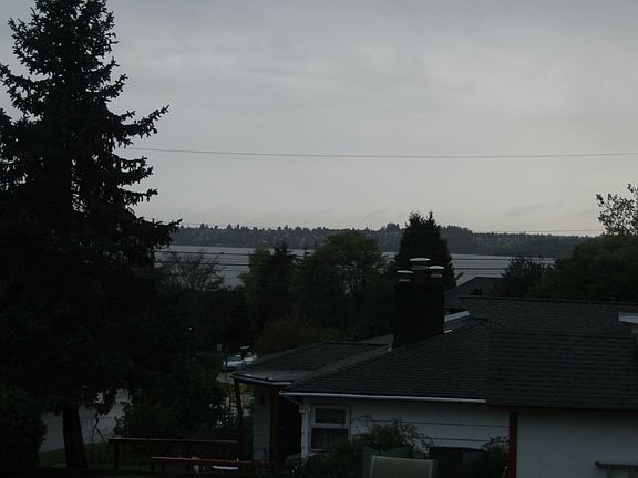 5th image of 10244 NE 65th St
