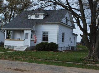 200 N School St, Chana, IL 61015