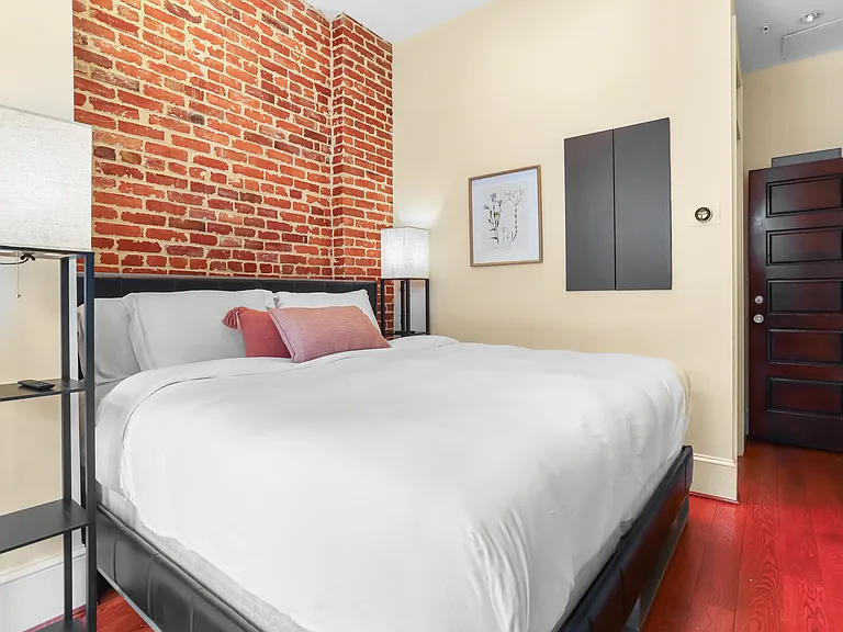 1229 15th St NW #2F — Photo 14