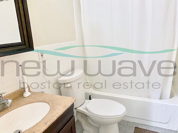 5th image of 179 Northampton St APT 2