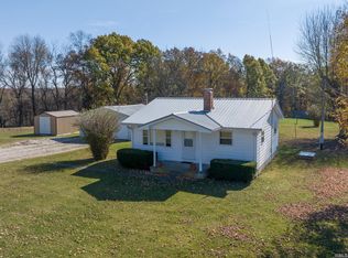 1721 Old Vincennes Rd, Mitchell, IN 47446